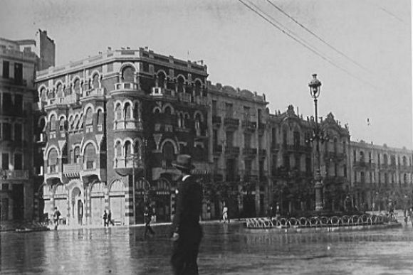 Ο εκλεκτικισμός δεσπόζει στην οδό Αγίας Σοφίας στα 1920